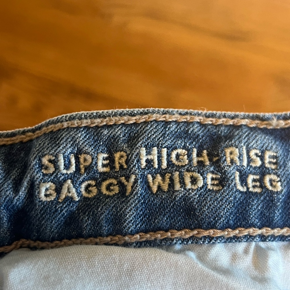 American Eagle Super High Rise Baggy Wide Leg Jeans- Size 00 Long - Picture 11 of 11